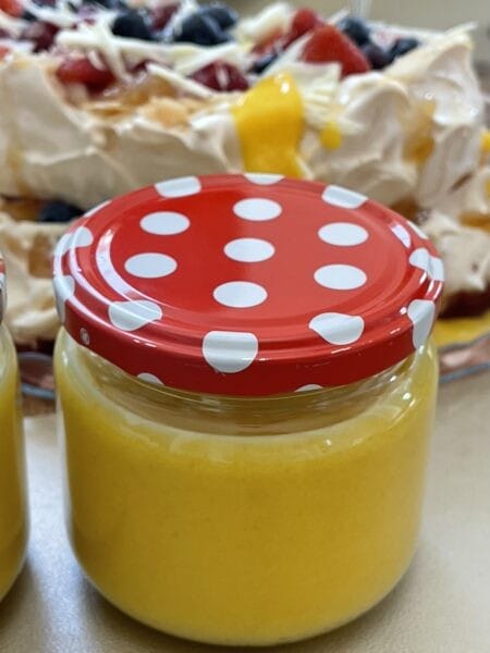 Limonina krema, arhiv Pinkshop.si 