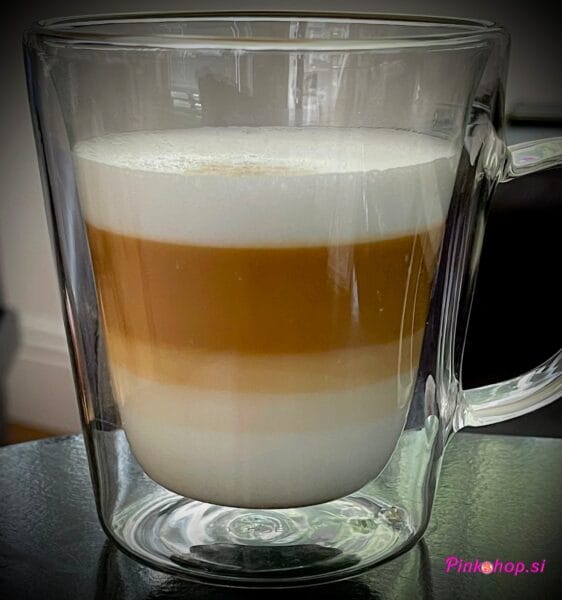 Kapučino kava Lavazza, arhiv Pinkshop.si 