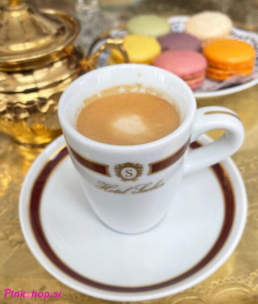 Sacher kava, arhiv Pinkshop.si 