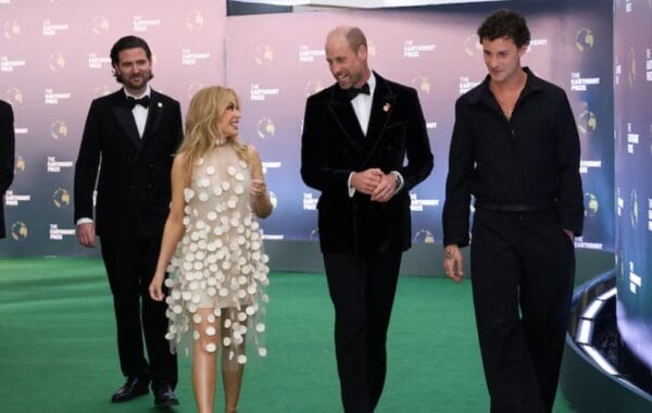 Slavna pevka Kylie Minogue in princ William združila moči za okolje na gala dogodku Earthshot Prize 2025 v Riu de Janeiru. PINKSHOP.SI