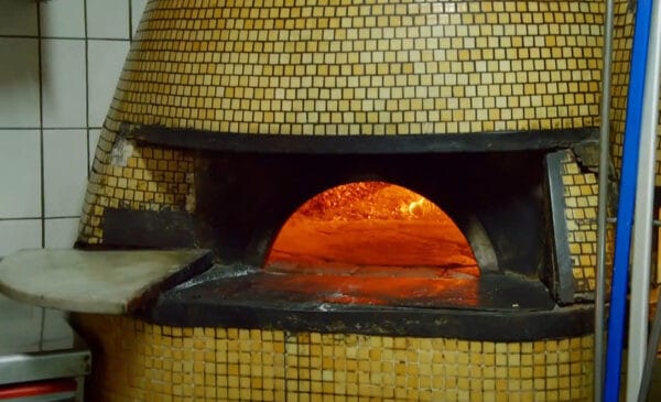 Krušna peč, picerija Port’Alba Neapelj, Pinkshop.si