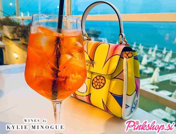 Aperol Spritz, Kylie Minogue Prosecco, foto Pinkshop.si