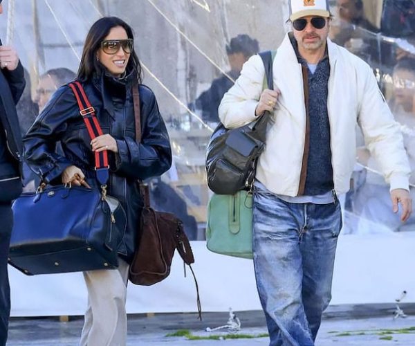 Brad Pitt in Ines de Ramon na otoku Hidra v Grčiji, 18. februar 2026, spletni vir