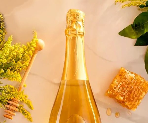 Medeni šampanjec, Pinkshop.si