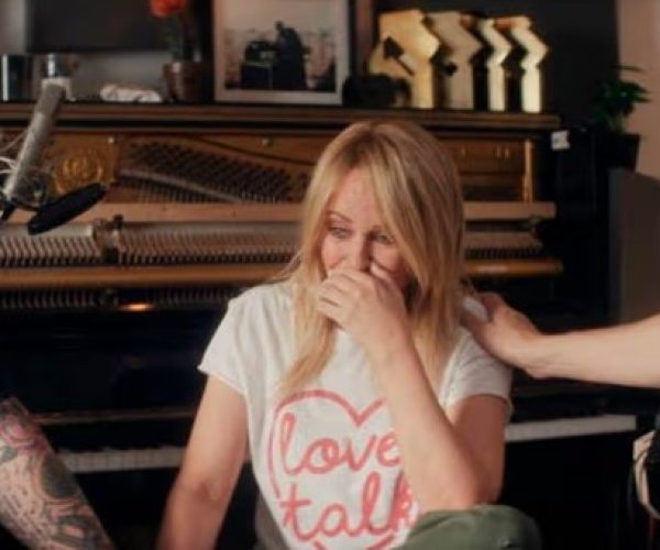 Netflix Kylie Minogue, Kylie razkrije, kako je leta 2021 drugič premagala raka dojke